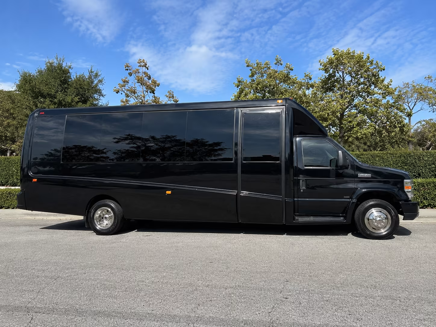 surprise parking shuttle and park and ride bus rentals